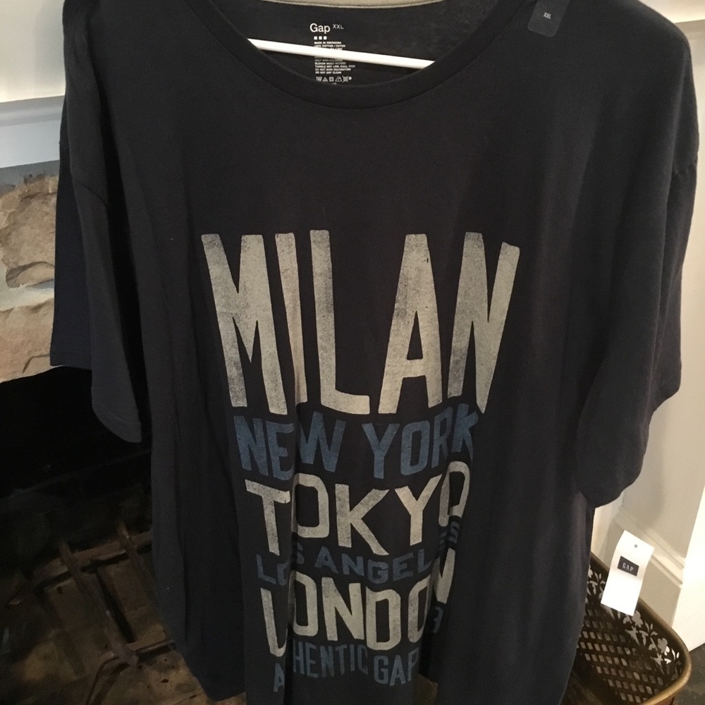NWT Gap T-Shirt
